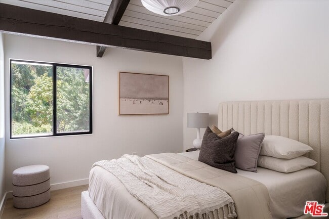 Building Photo - 2313 Banyan Dr