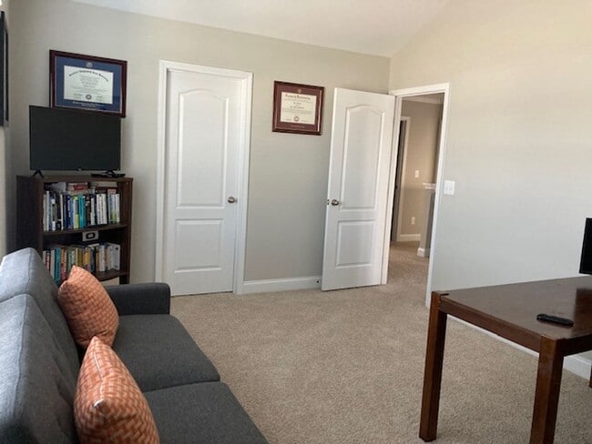 Building Photo - Bedford-Highlands