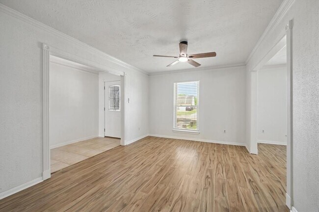 Building Photo - 382 Dawn Hill Dr