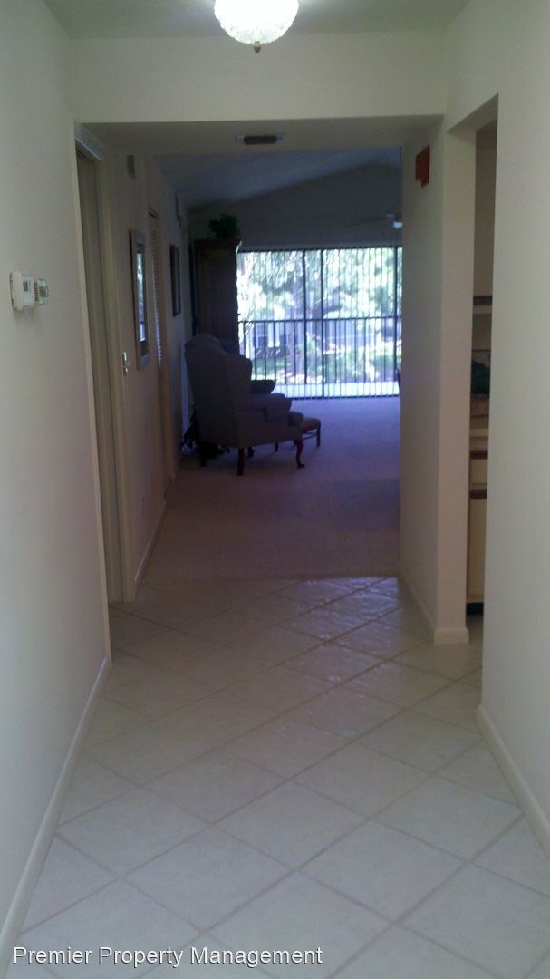 Building Photo - 500 Misty Pines Cir