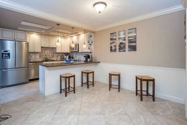 Building Photo - 130 1st Terrace