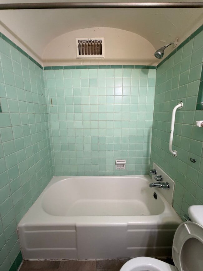 Building Photo - 1143 A&amp;B N Broad St.