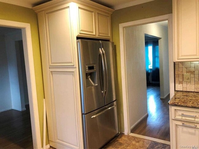 Building Photo - 563 Albemarle Pl