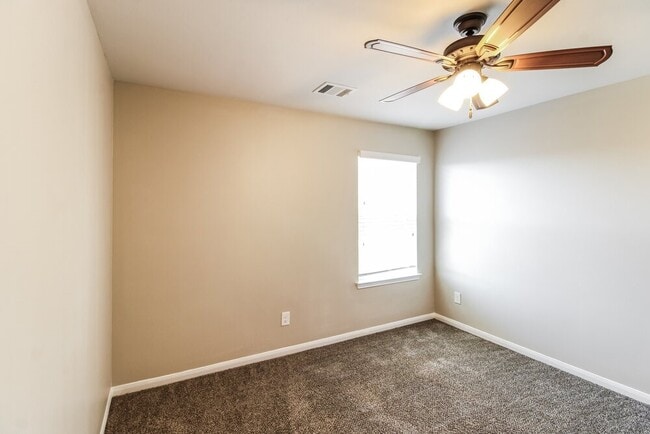 Building Photo - 10323 Leafy Autumn Path