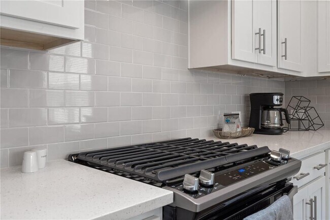 Building Photo - 613 Stickley Oak Way