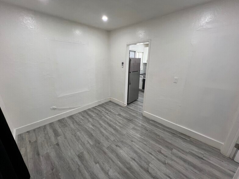 Building Photo - 925 NW 59th St