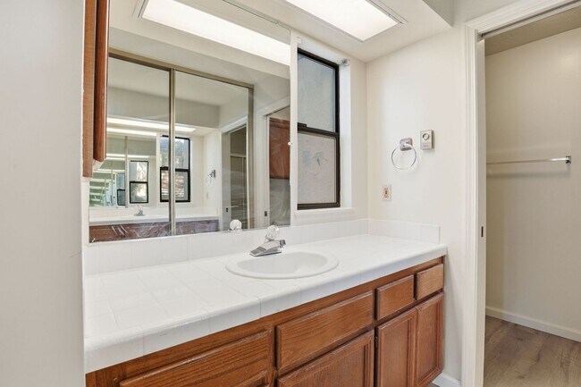 Building Photo - 2 bedroom 2 bath condo located at 406 W. Charleston Rd, Palo Alto 94301