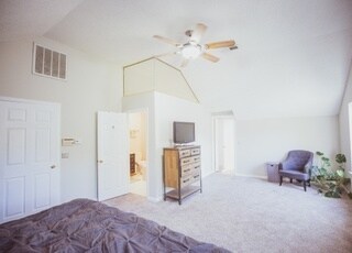 Building Photo - 1104 Crestfield Dr