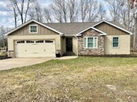 Building Photo - 21 Hilltop Dr