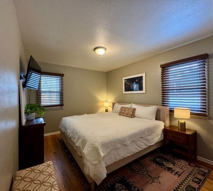 Building Photo - Furnished 3 Bedroom / 1 Bath – Available Now (3+ Month Stay) Prime Location Near Old Town Arvada!