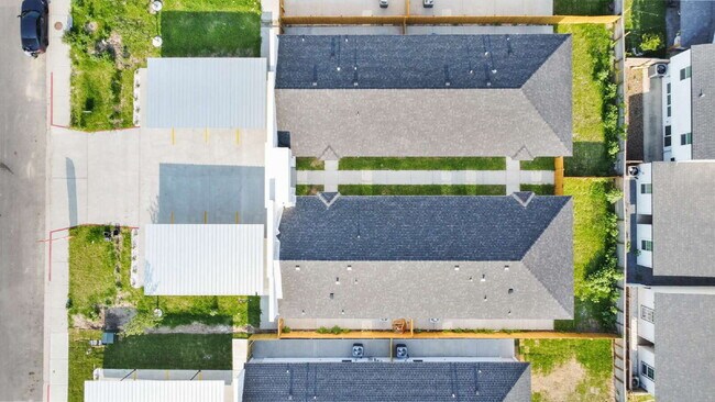 Building Photo - What an amazing apartment in Mission!!! Luxury apartment for Rent