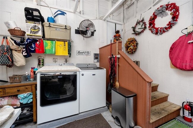 Building Photo - 1020 S Rome Ave