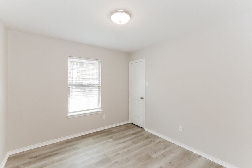 Building Photo - 318 Billy Wickliffe Dr