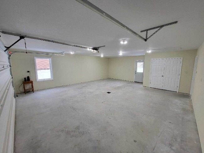 Building Photo - Brand New 3-Bedroom, 2-Bathroom Home for R...
