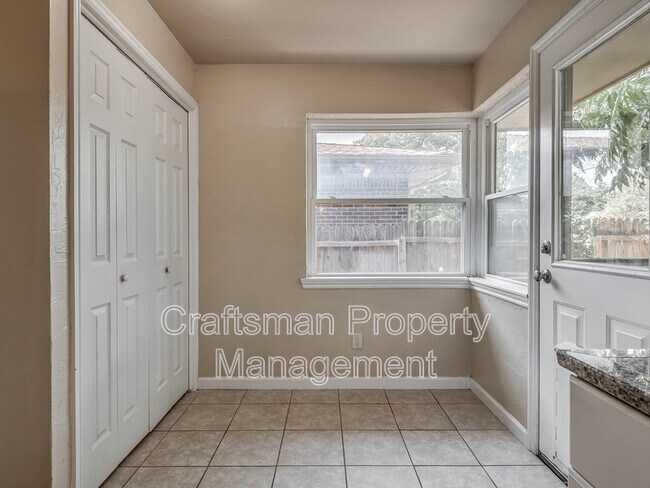 Building Photo - 3105 NW 67th St