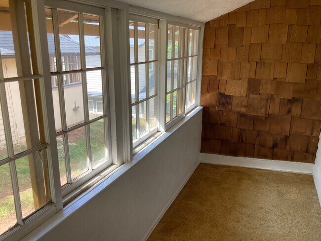 Building Photo - 9 Elk Path