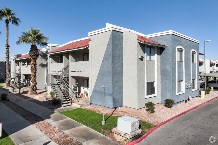 Building Photo - Papago Vista