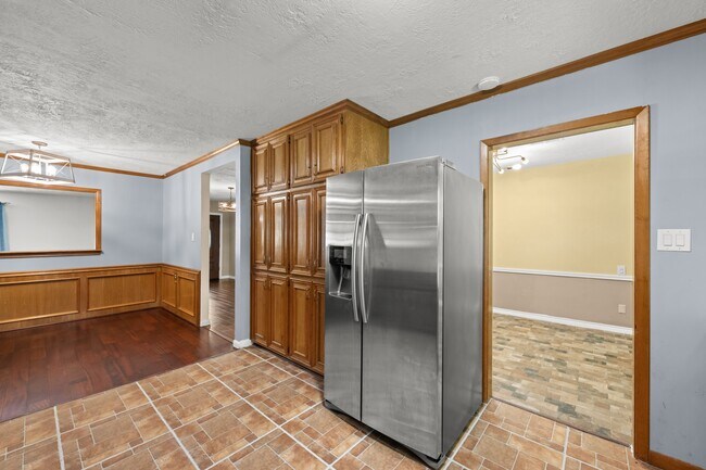 Building Photo - 616 Cannan Dr