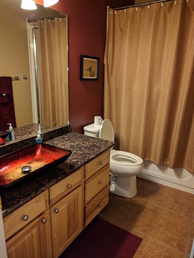 Building Photo - 2445 Amberwood Ln