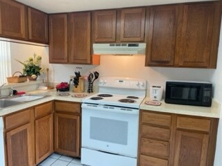 Building Photo - 202 Woodlake Wynde