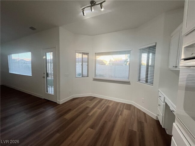 Building Photo - 3816 Waynesvill St