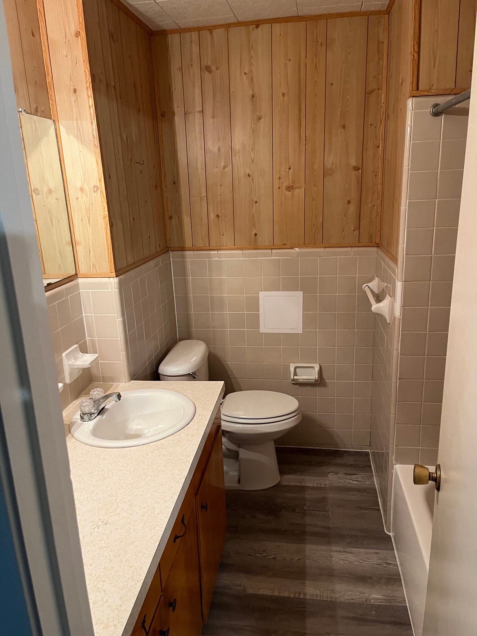 Building Photo - 604 Alexander