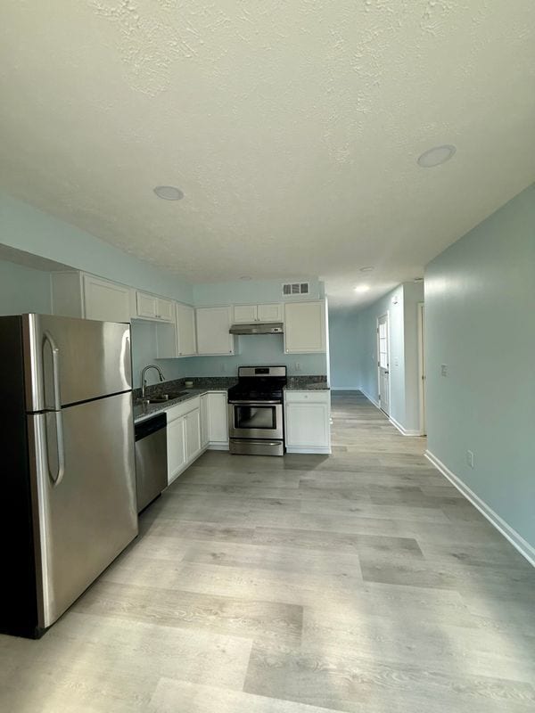 Building Photo - 5075 Forest Downs Ln