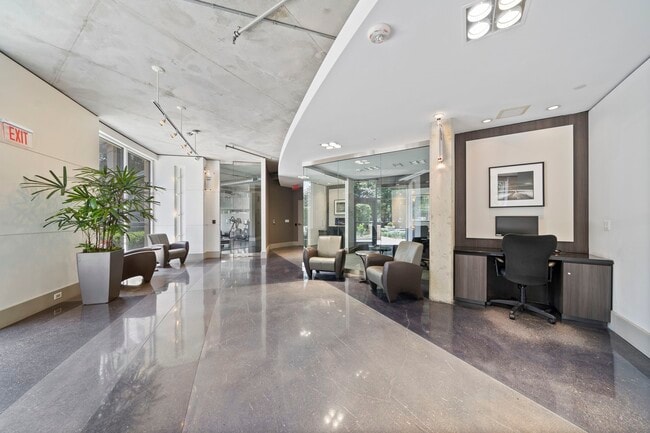 Building Photo - 1901 Post Oak Blvd