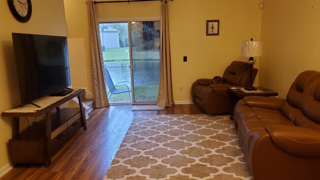 Building Photo - 242 Scrub Jay Dr