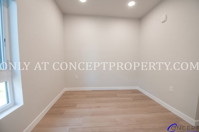 Building Photo - Brand-New Luxury Living with Mountain Charm at Studio Crossing - ***ONE MONTH RENT FREE(oac)***