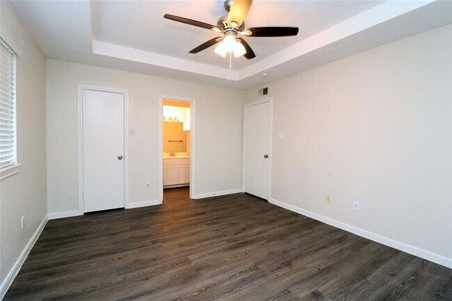 Building Photo - 1227 Homeplex Ct