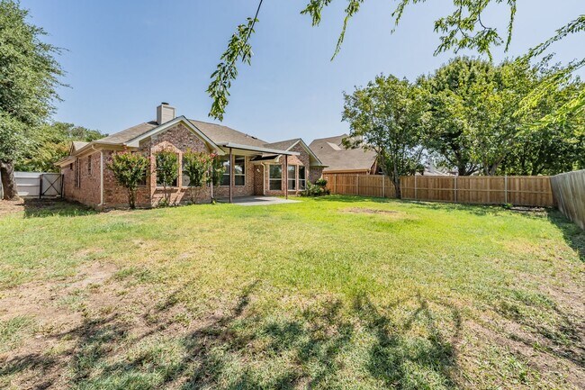 Building Photo - 1214 Hardisty Dr