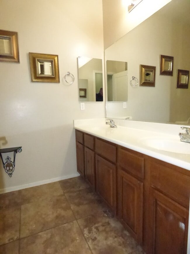 Building Photo - 4 bedroom home with SOLAR and all appliances!