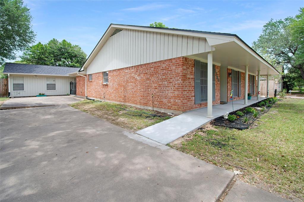 Building Photo - 1109 Frances Dr