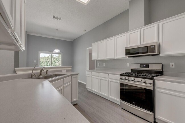 Building Photo - 16809 Bailey Jean Dr
