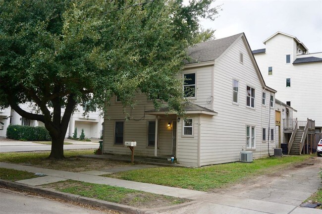 Building Photo - 1618 Ridgewood St