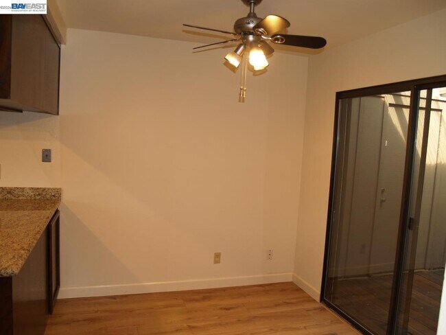 Building Photo - 703 Paradise Valley Ct