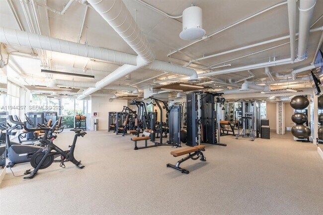 Building Photo - 400 Alton Rd