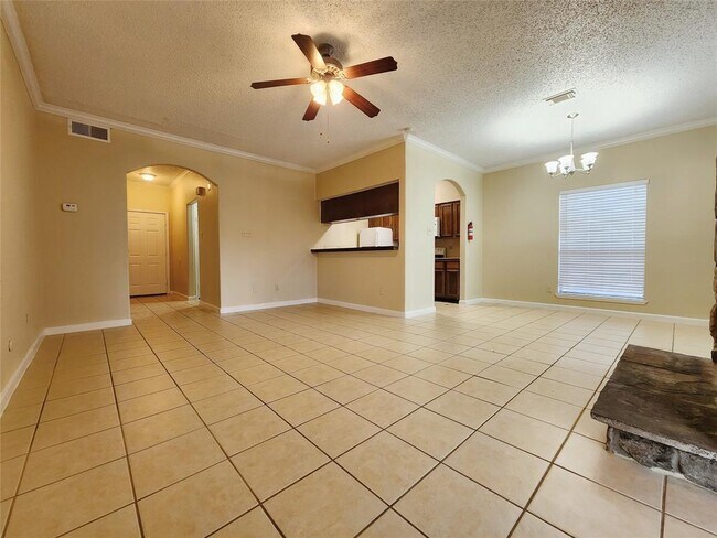 Building Photo - 17417 Red Oak Dr