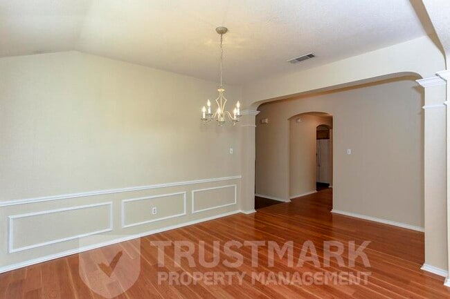 Building Photo - 2115 Wickiup Trail