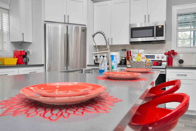 Building Photo - 2615 Arbor St