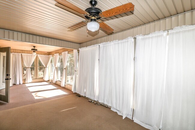 Building Photo - 2 Galeon Ln