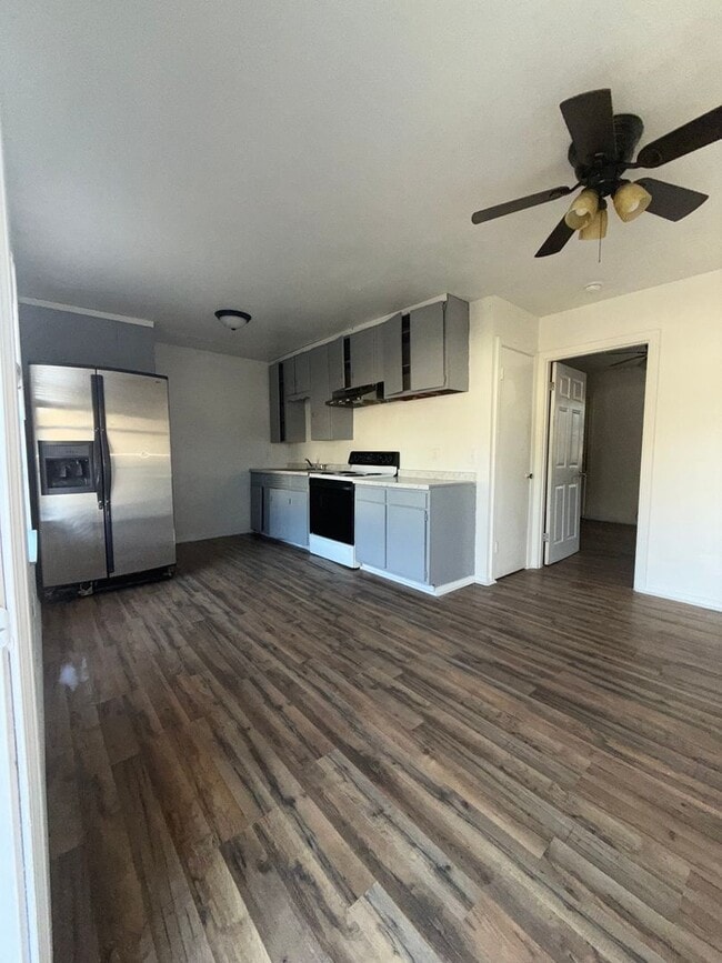 Building Photo - Passariello Management