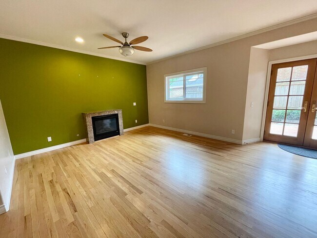 Building Photo - 315 N 155th St