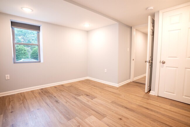 Building Photo - 38 Mill St