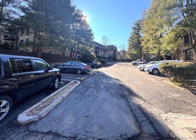 Building Photo - 500 Central Park Ave