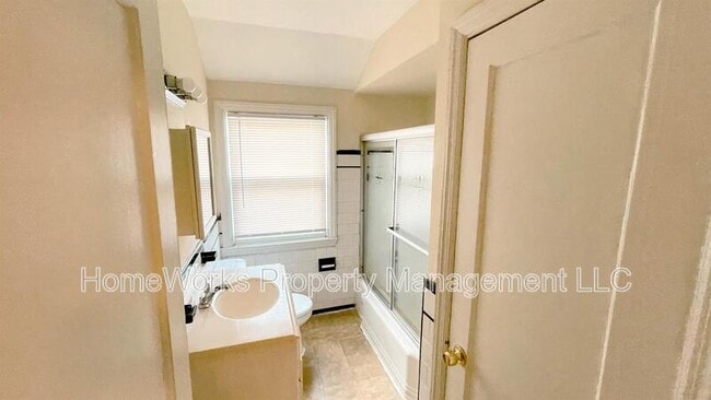 Building Photo - 4012 Clarks Ln