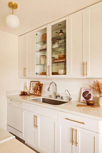 Kitchen - 2311 4th St