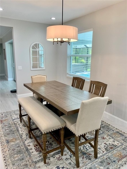 Building Photo - 2129 Lorraine Dr