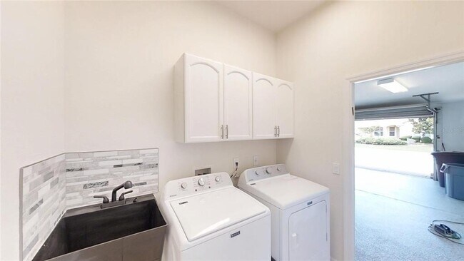 Building Photo - 8328 SW 84th Place Rd